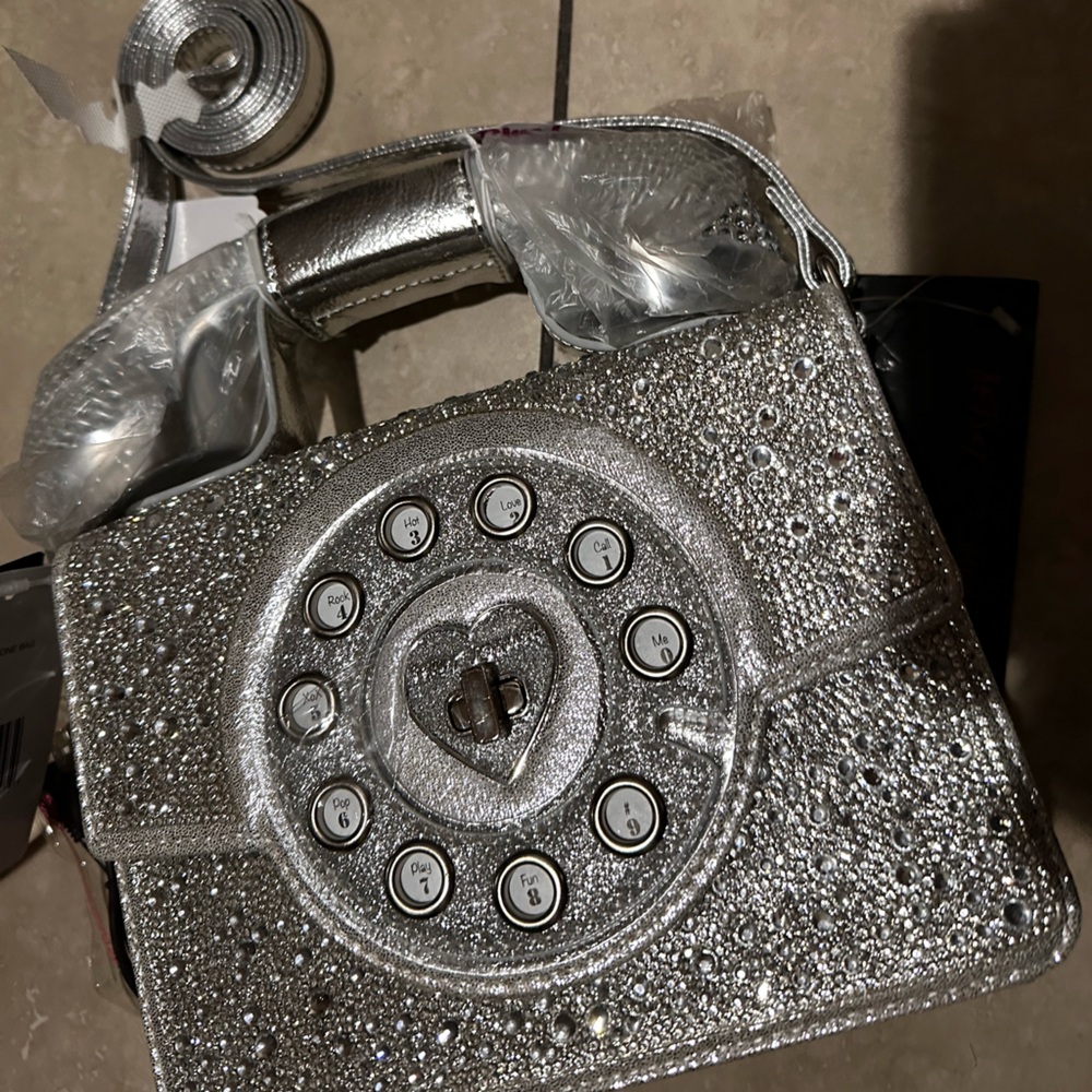REAL PHONE PURSE yep, that’s right really works